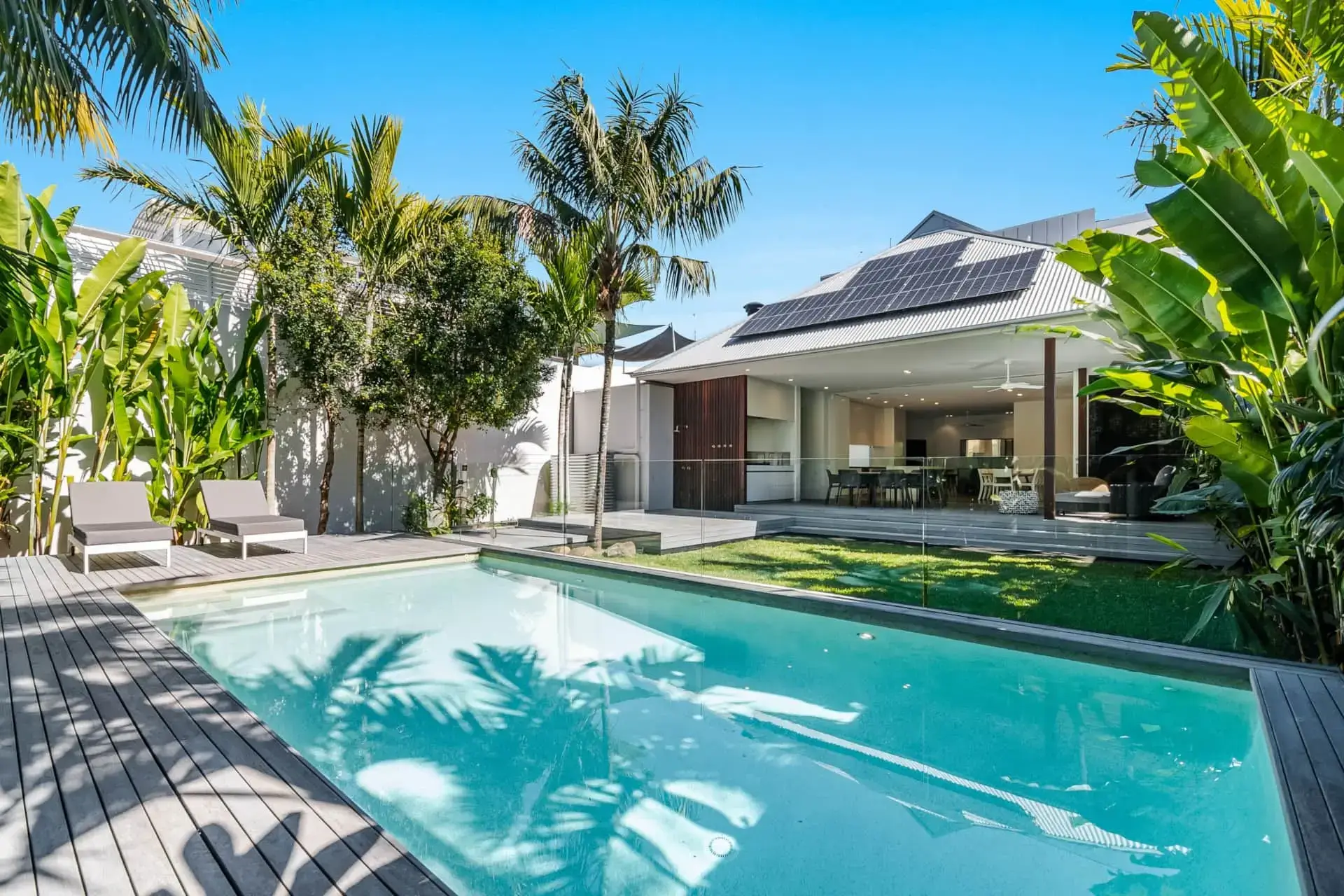 Top 7 Reasons to Choose a Luxury Holiday House in Byron Bay